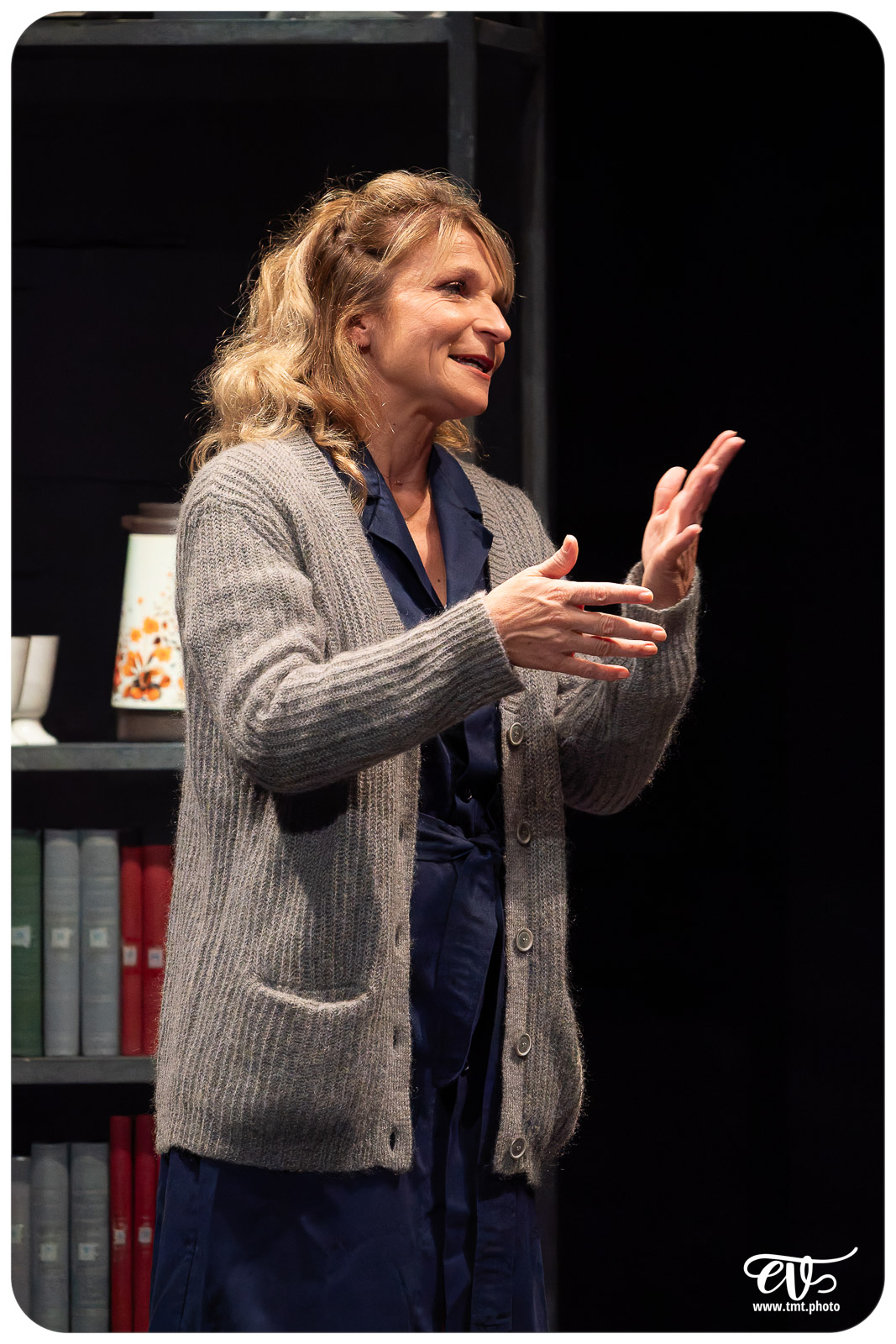 CHANGER L'EAU DES FLEURS (MATRIOSHKA PRODUCTIONS)